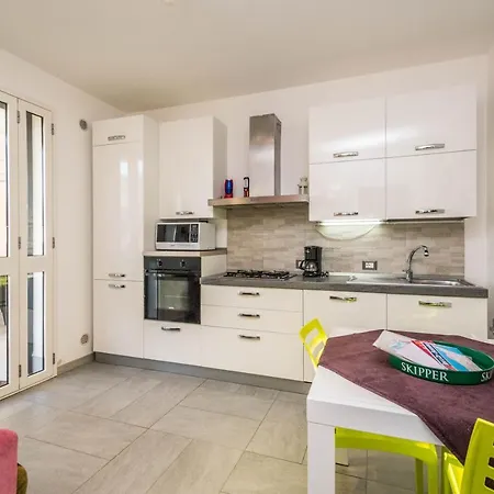 Francesco...graziosa, Moderna, Confortevole! Lascari